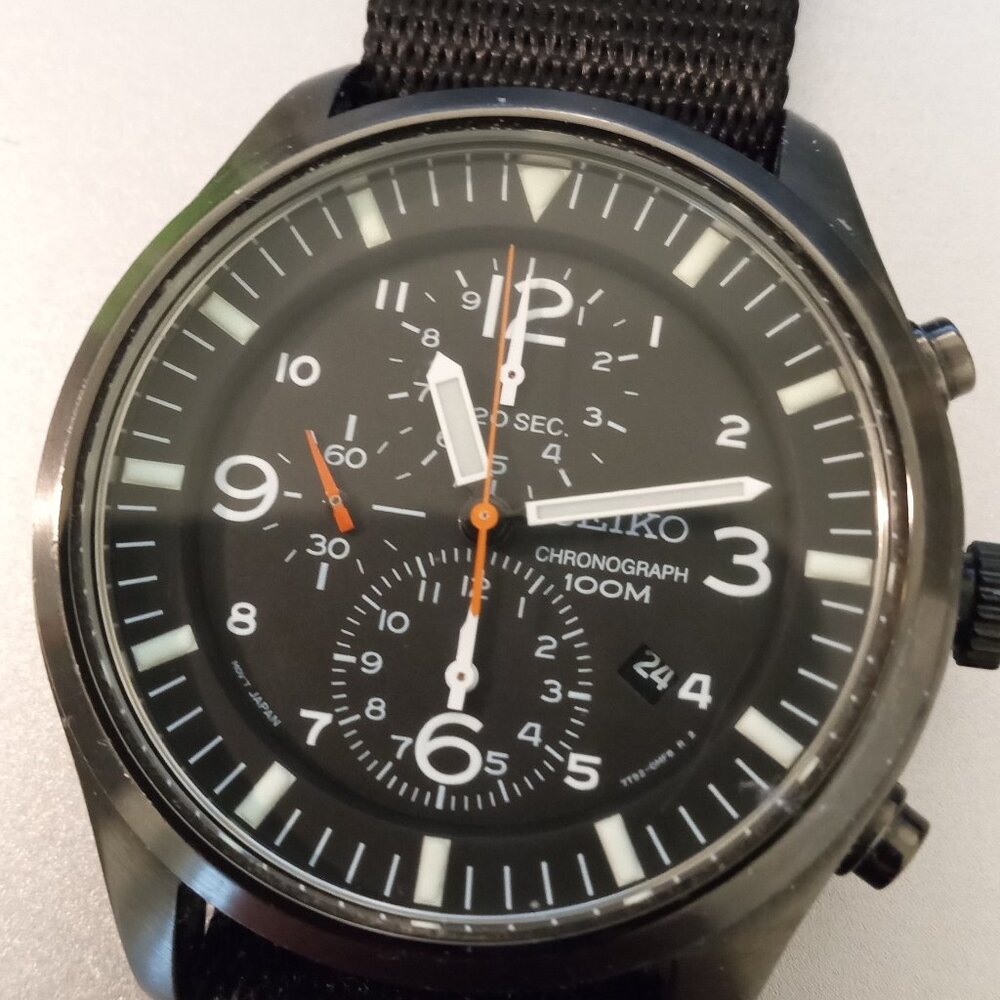 Seiko watch quartz